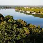 Waterside Elegance Retreat * Antoing