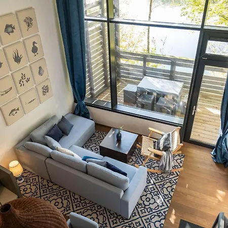 Waterside Elegance Retreat *