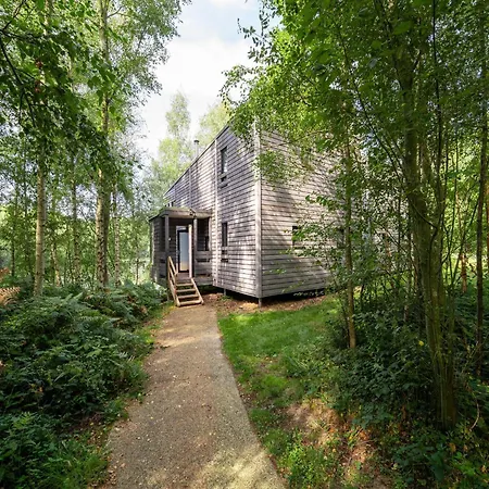 Waterside Elegance Retreat *