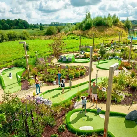 Holiday home Waterside Elegance Retreat