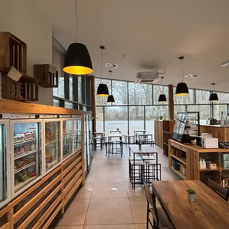 Waterside Elegance Retreat Holiday home *