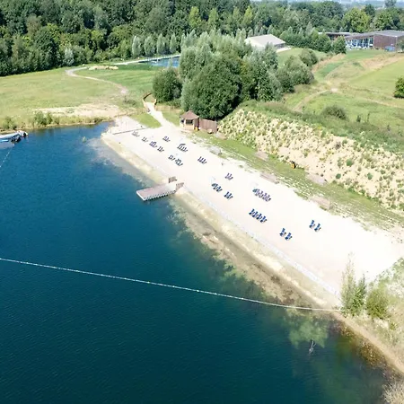 Waterside Elegance Retreat Holiday home *