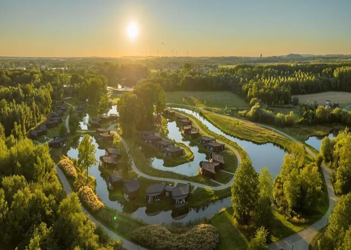 Nyaraló Waterside Elegance Retreat *