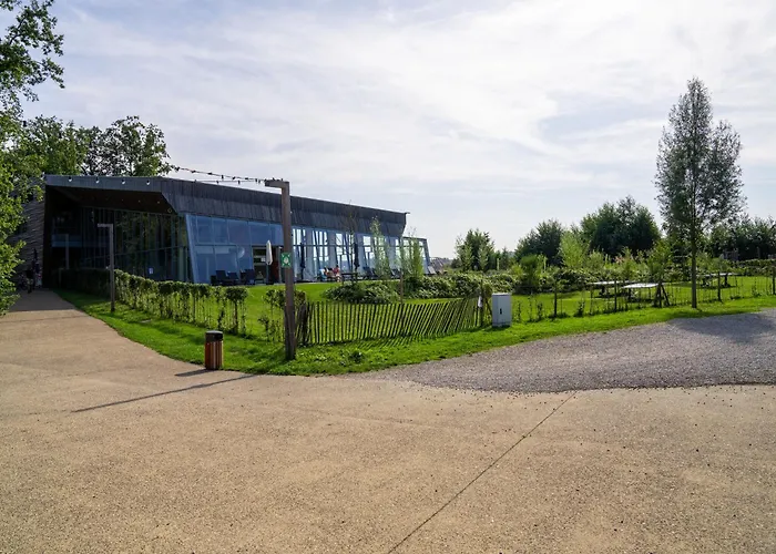 Waterside Elegance Retreat Nyaraló