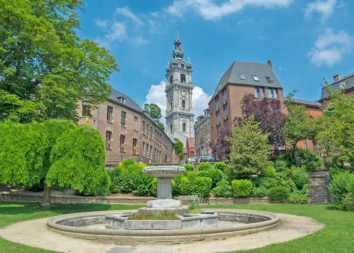 Waterside Elegance Retreat